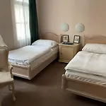 Hotel U Cervene Zidle - Red Chair Praga