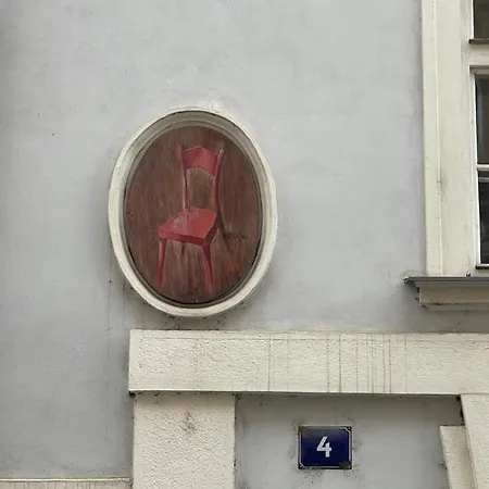 U Cervene Zidle - Red Chair 3* Prague