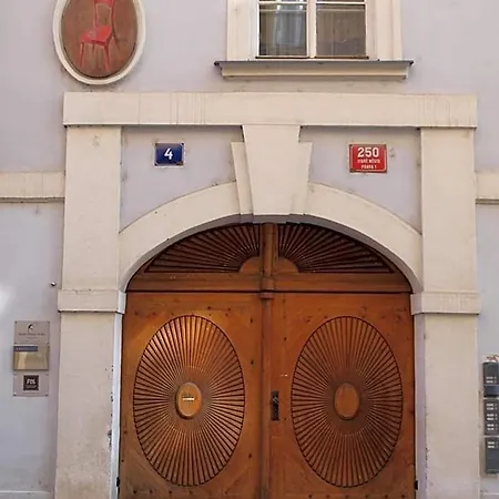 Hotel U Cervene Zidle - Red Chair 3*