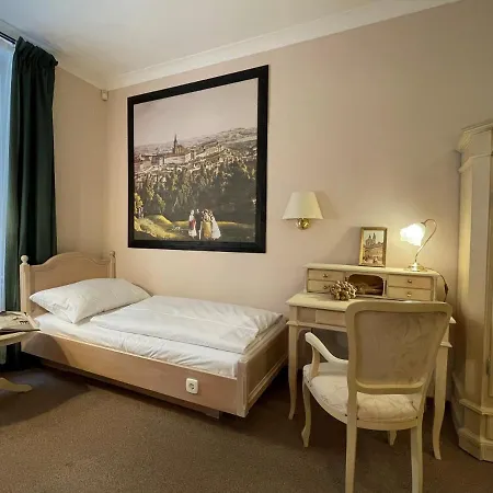 U Cervene Zidle - Red Chair Hotel 3*