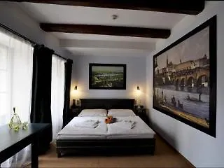 U Cervene Zidle - Red Chair Hotel 3*
