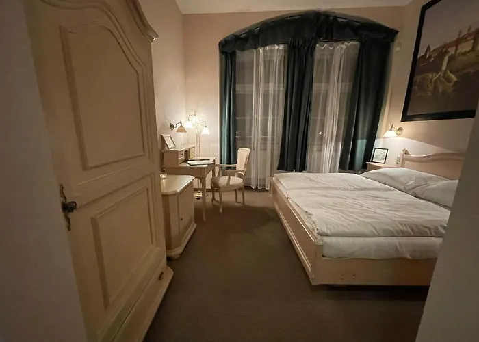 U Cervene Zidle - Red Chair 3* Praga