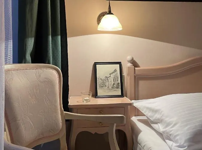 U Cervene Zidle - Red Chair Hotel 3*