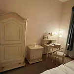 U Cervene Zidle - Red Chair Hotel Prague